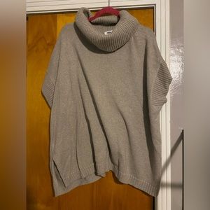 Old Navy short sleeve turtle neck sweater